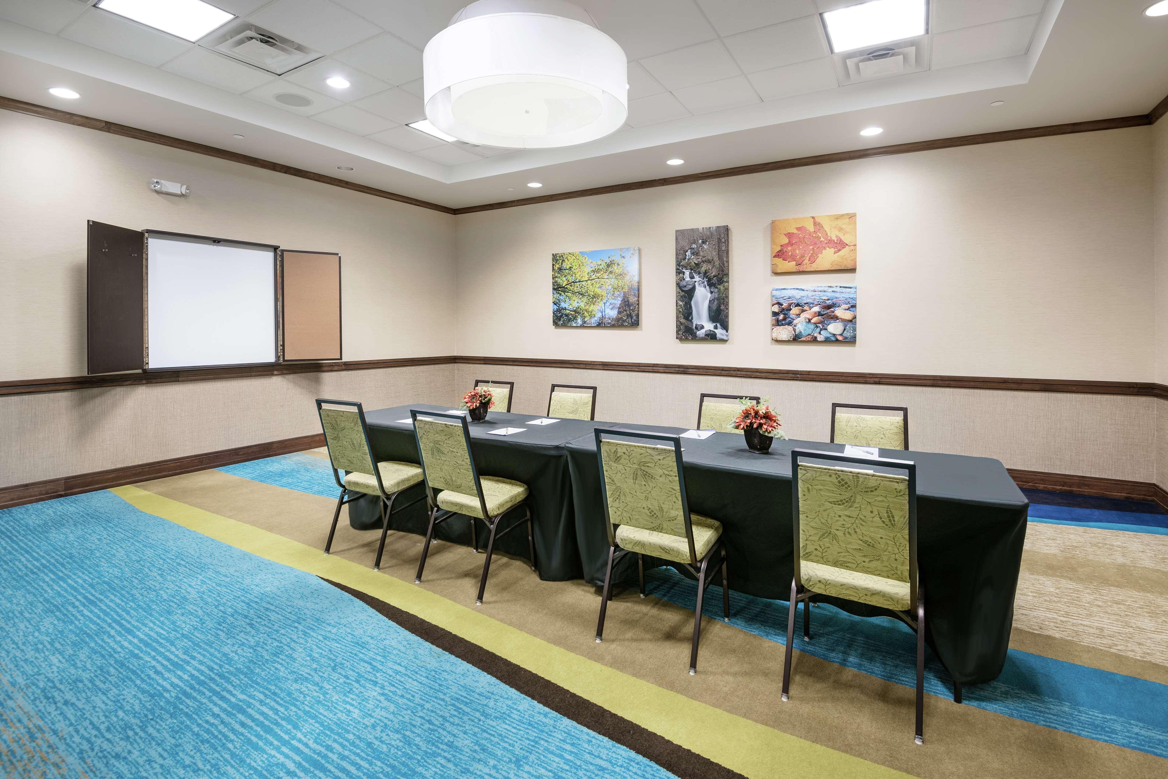 Hilton Garden Inn San Antonio/Rim Pass Drive Exterior foto
